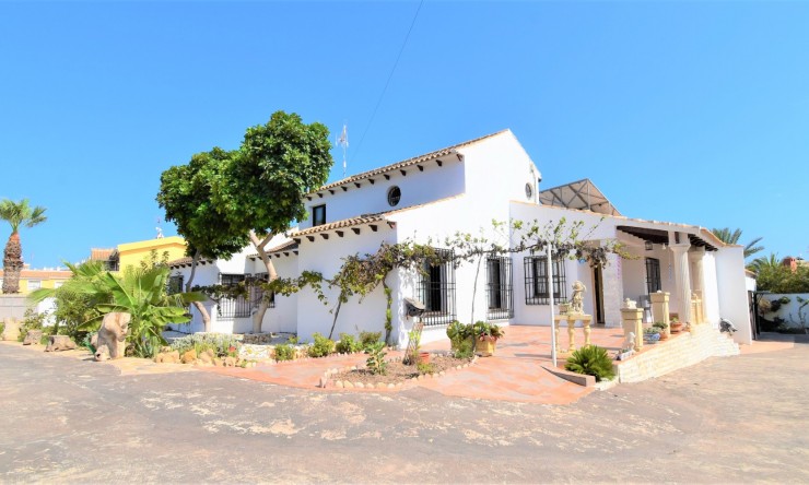 Detached Villa - Re-Sale - Orihuela Costa - Villamartin